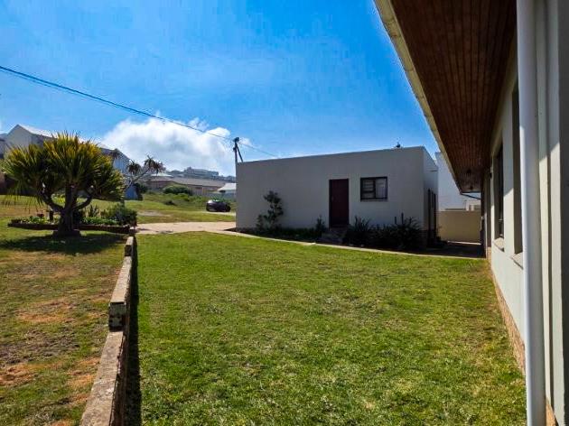 5 Bedroom Property for Sale in Jongensfontein Western Cape